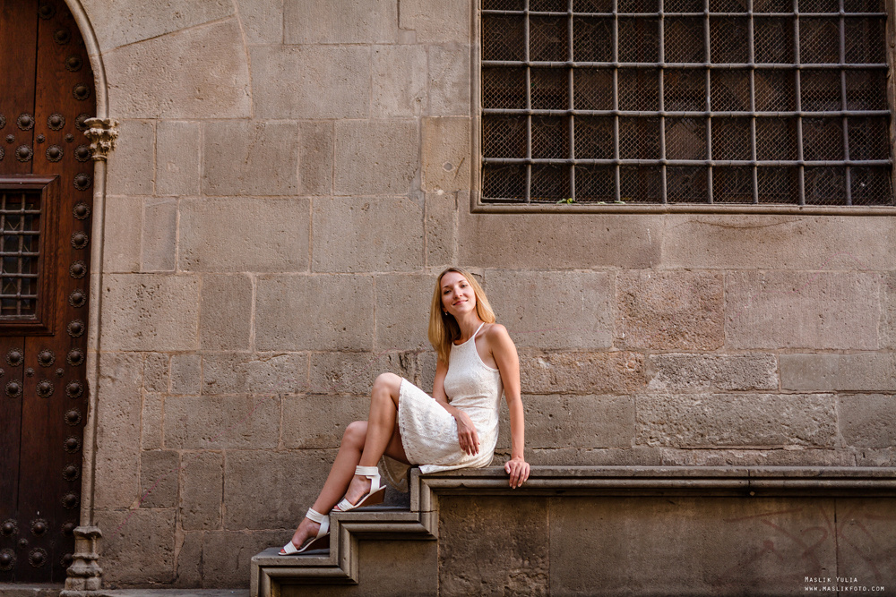 Sesión fotográfica familiar de verano en Barcelona. Fotógrafo en Barcelona  Maslik Yulia