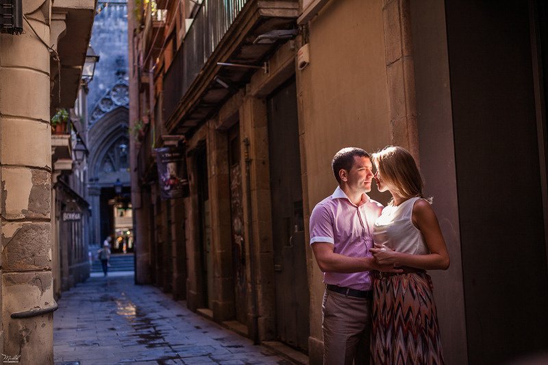 Letnia rodzinna sesja zdjęciowa w Barcelonie. Fotograf w Barcelonie Hiszpanii Maslik Yulia
