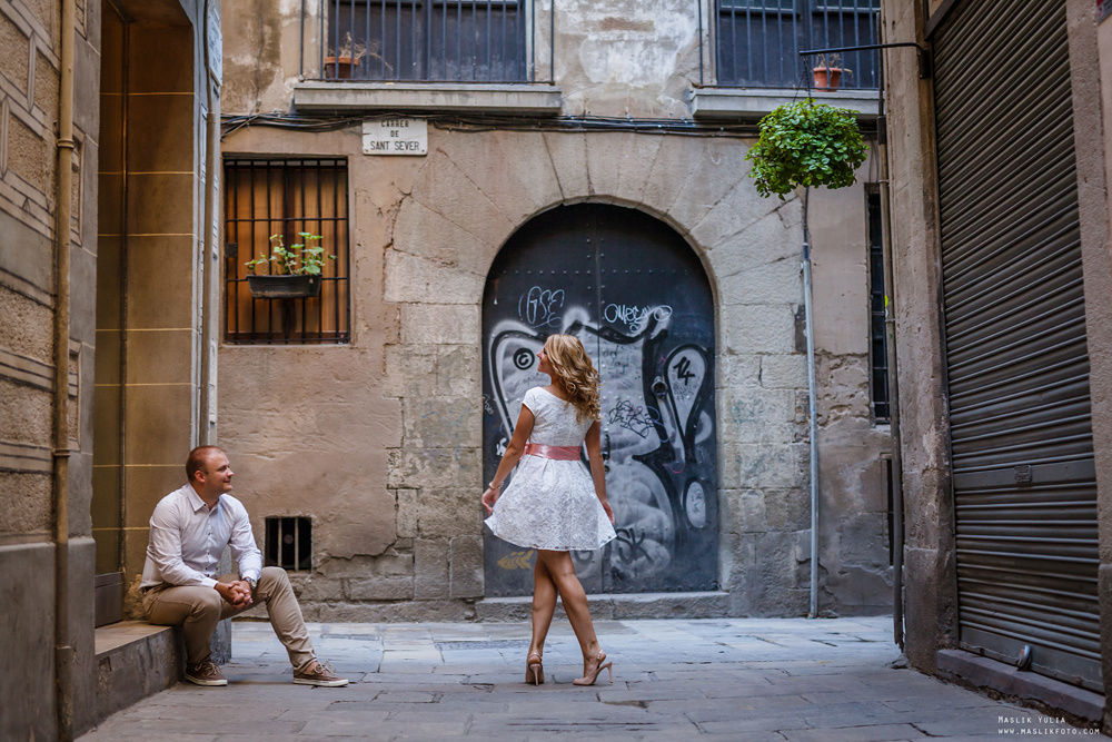 Przyjemna sesja zdjęciowa w Barcelonie. Fotograf w Barcelonie Hiszpanii Maslik Yulia