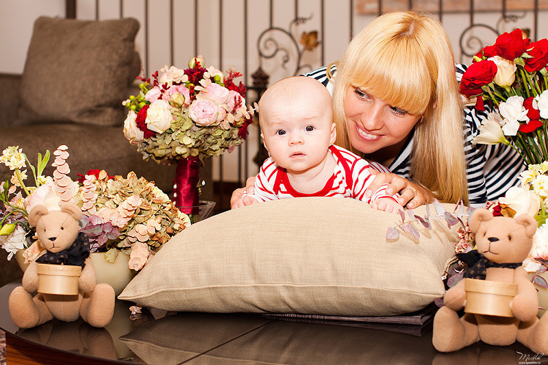 Domowa sesja zdjęciowa dla dzieci w Hiszpanii. Fotograf w Barcelonie Hiszpanii Maslik Yulia