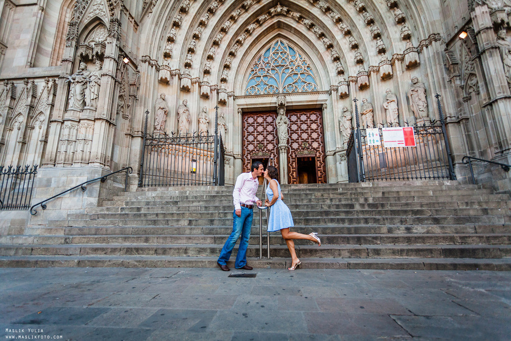Morning photo shoot in Barcelona. Photographer in Barcelona Spain Maslik Yulia