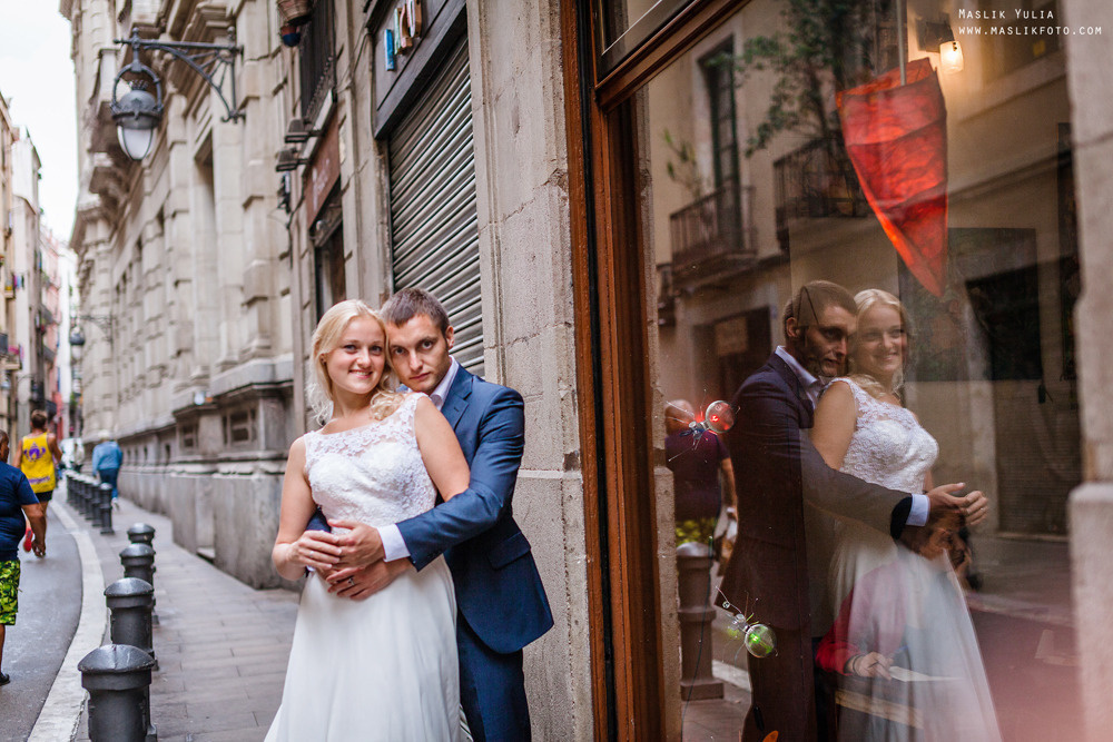 Дождливая фотосессия в Барселоне. Фотограф в Барселоне Испании Маслик Юлия