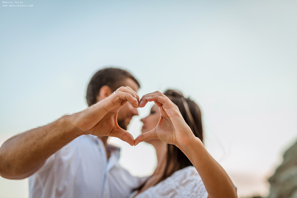 Sesión de fotos de playa en la Costa Brava. Fotógrafo en Barcelona  Maslik Yulia