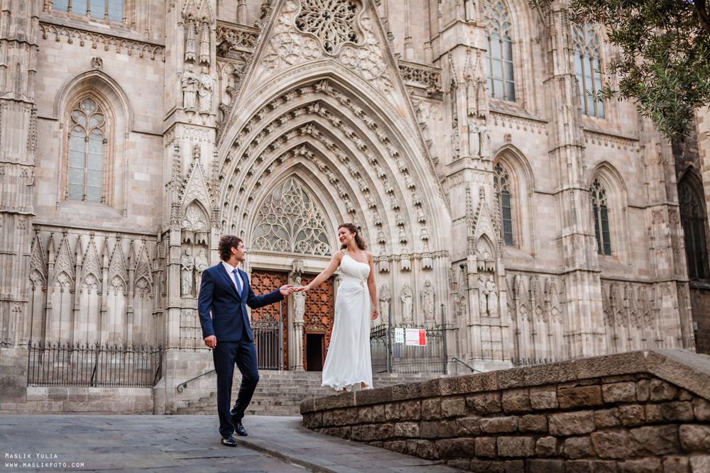 Sesión de fotos de boda de playa en España. Fotógrafo en Barcelona  Maslik Yulia