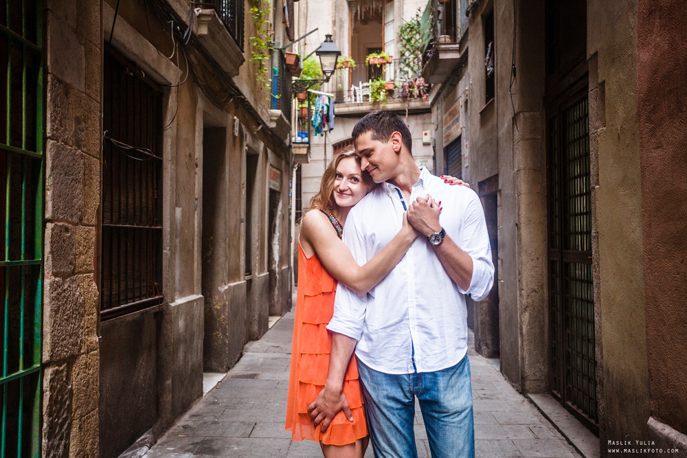 Pierwsza wspólna sesja zdjęciowa w Barcelonie. Fotograf w Barcelonie Hiszpanii Maslik Yulia