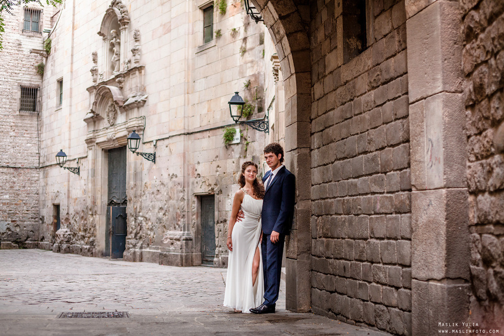 Sesión de fotos de boda de playa en España. Fotógrafo en Barcelona  Maslik Yulia