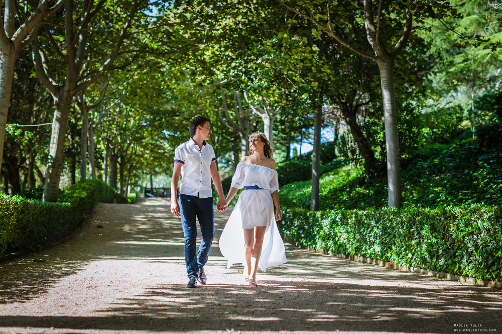 Sesión de fotos solares en Lloret de Mar. Fotógrafo en Barcelona  Maslik Yulia
