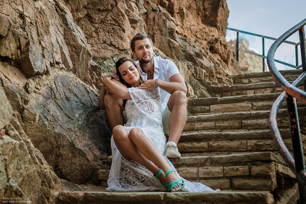 Sesión de fotos de playa en la Costa Brava. Fotógrafo en Barcelona  Maslik Yulia