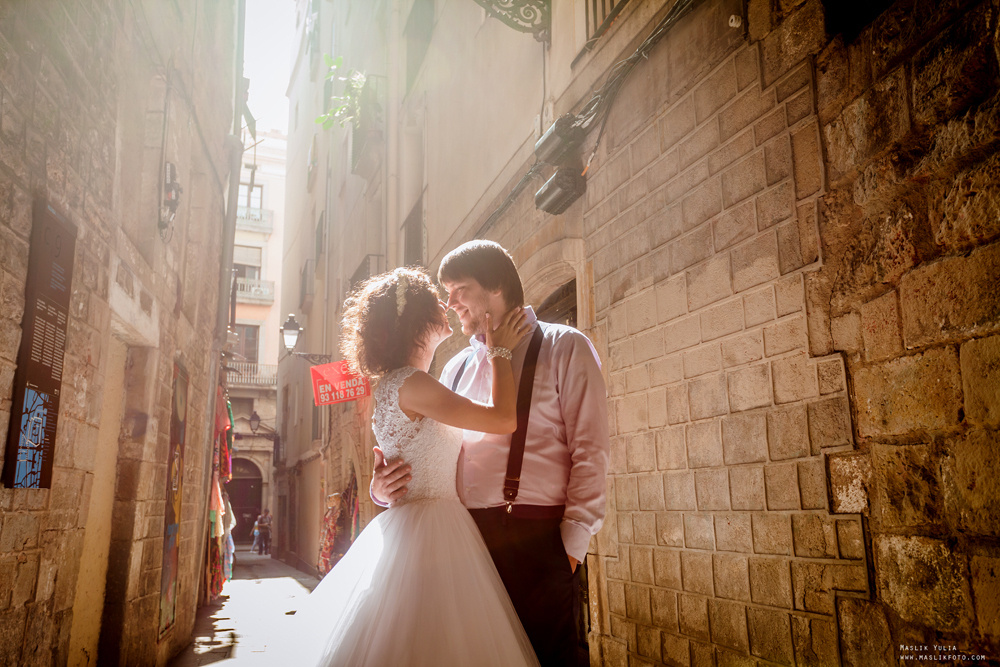 Sesja ślubna w Badalonie, Catalonia. Fotograf w Barcelonie Hiszpanii Maslik Yulia