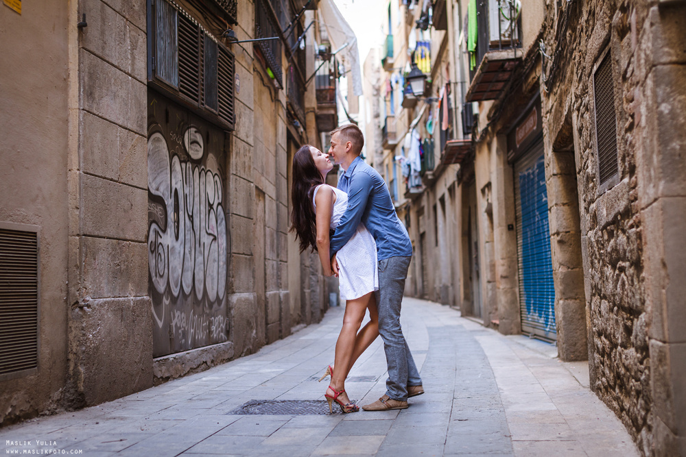 Summer photo shoot in Barcelona. Photographer in Barcelona Spain Maslik Yulia