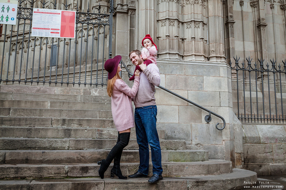 Sesión de fotos de invierno en Barcelona. Fotógrafo en Barcelona  Maslik Yulia