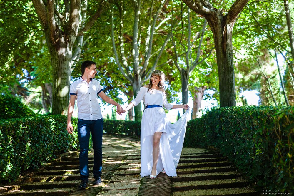 Sesión de fotos solares en Lloret de Mar. Fotógrafo en Barcelona  Maslik Yulia