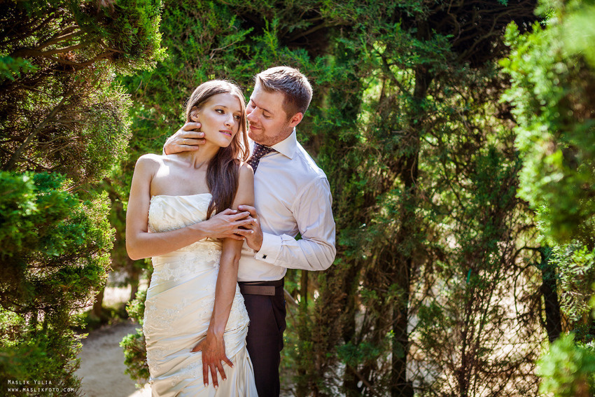 Свадебная фотосессия в Барселоне в парке Лабиринт. Фотограф в Барселоне Испании Маслик Юлия