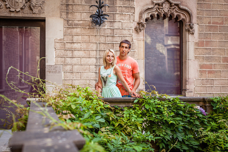 Dziarska rodzinna sesja zdjęciowa w Barcelonie. Fotograf w Barcelonie Hiszpanii Maslik Yulia