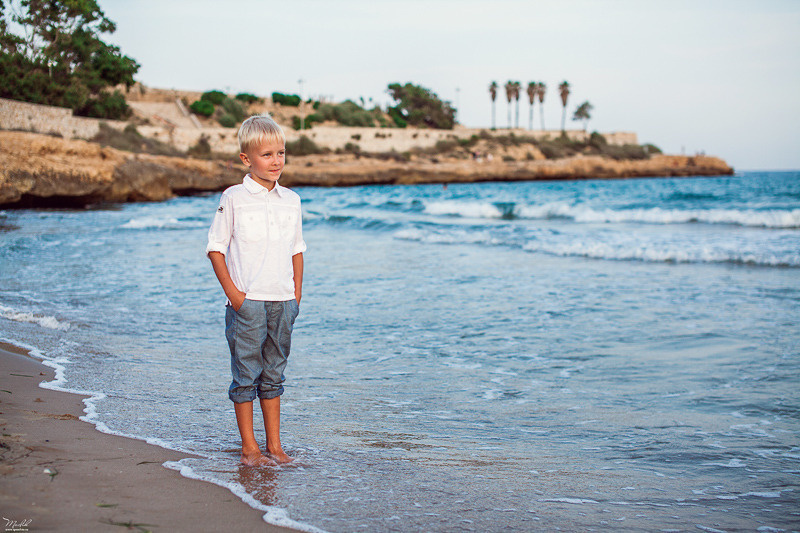 Fantástica sesión de fotos de mamá con hijo en Tarragona. Fotógrafo en Barcelona  Maslik Yulia