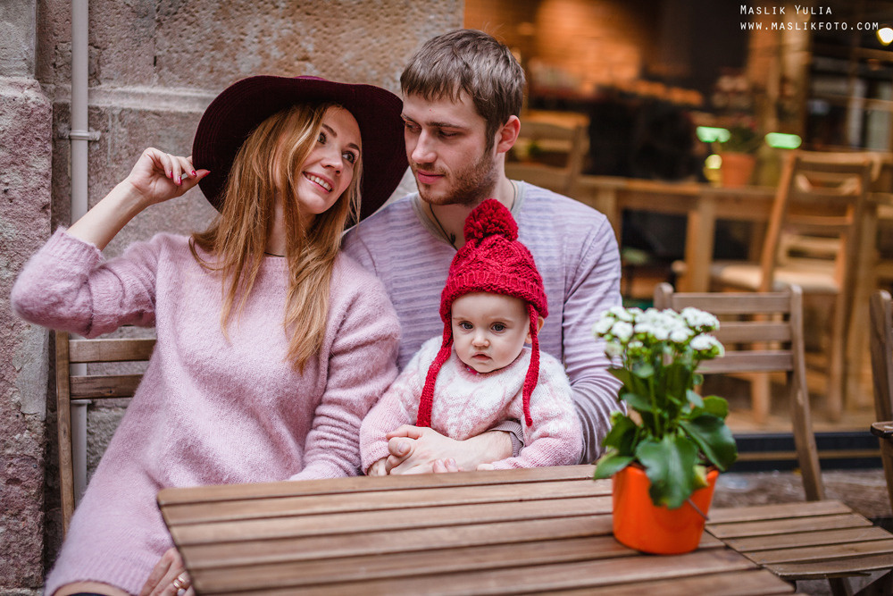 Sesión de fotos de invierno en Barcelona. Fotógrafo en Barcelona  Maslik Yulia