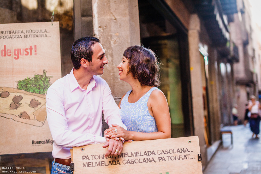 Morning photo shoot in Barcelona. Photographer in Barcelona Spain Maslik Yulia