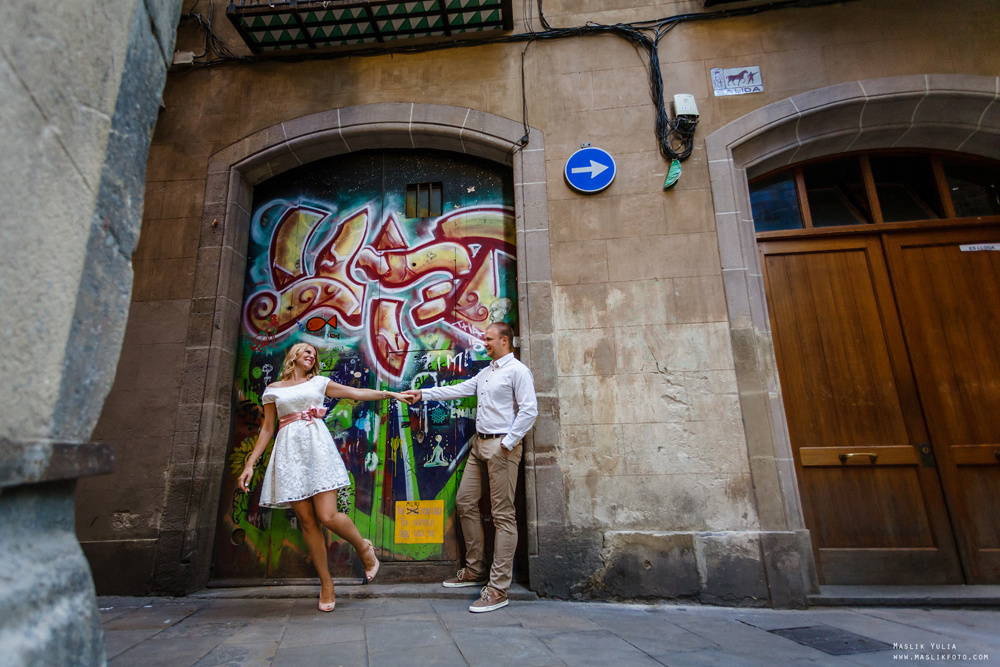 Przyjemna sesja zdjęciowa w Barcelonie. Fotograf w Barcelonie Hiszpanii Maslik Yulia