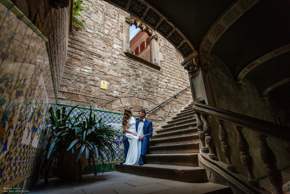 Fairytale photo shoot in Barcelona. Photographer in Barcelona Spain Maslik Yulia