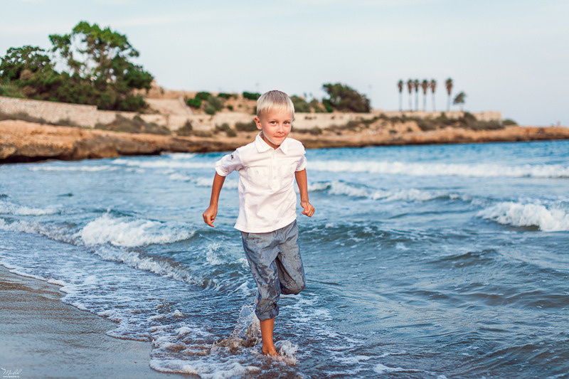 Fantástica sesión de fotos de mamá con hijo en Tarragona. Fotógrafo en Barcelona  Maslik Yulia