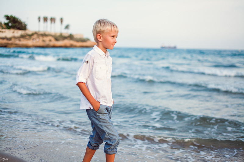 Fantástica sesión de fotos de mamá con hijo en Tarragona. Fotógrafo en Barcelona  Maslik Yulia