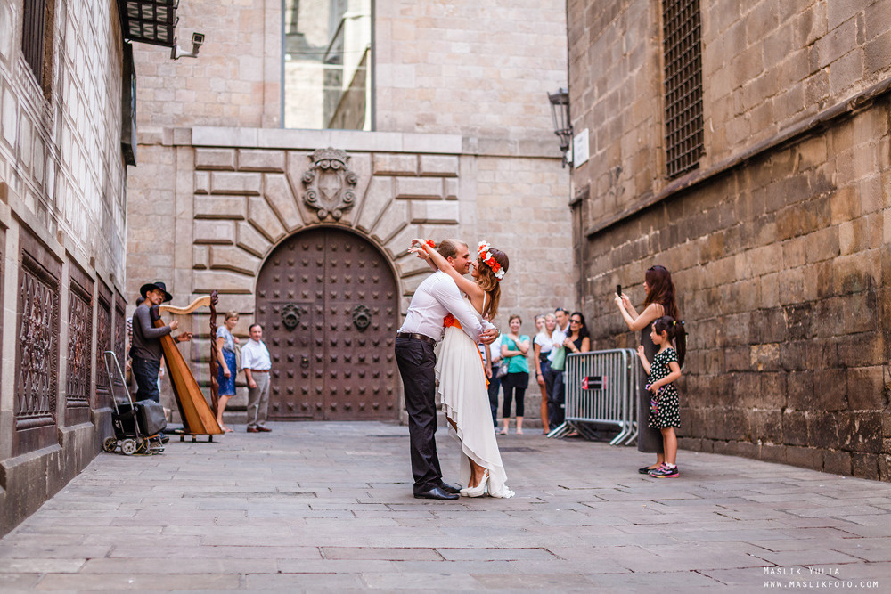 Sesión de fotos de boda en Badalona. Fotógrafo en Barcelona  Maslik Yulia