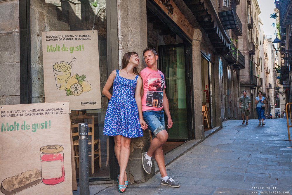 Paseo matutino de barcelona. Fotógrafo en Barcelona  Maslik Yulia