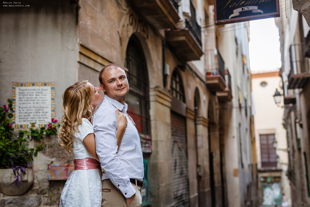 Przyjemna sesja zdjęciowa w Barcelonie. Fotograf w Barcelonie Hiszpanii Maslik Yulia