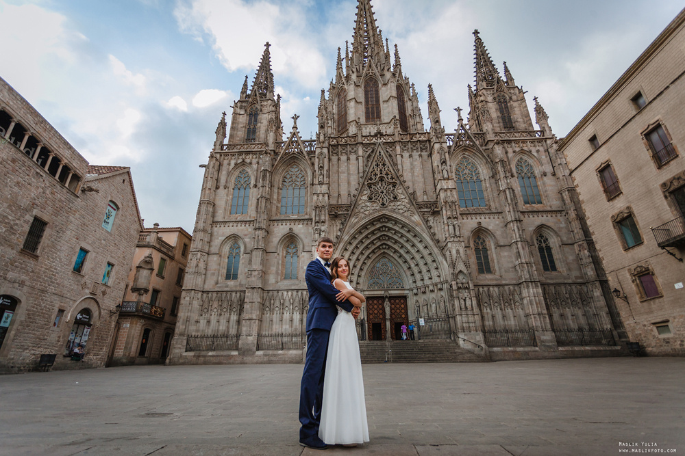 Fairytale photo shoot in Barcelona. Photographer in Barcelona Spain Maslik Yulia