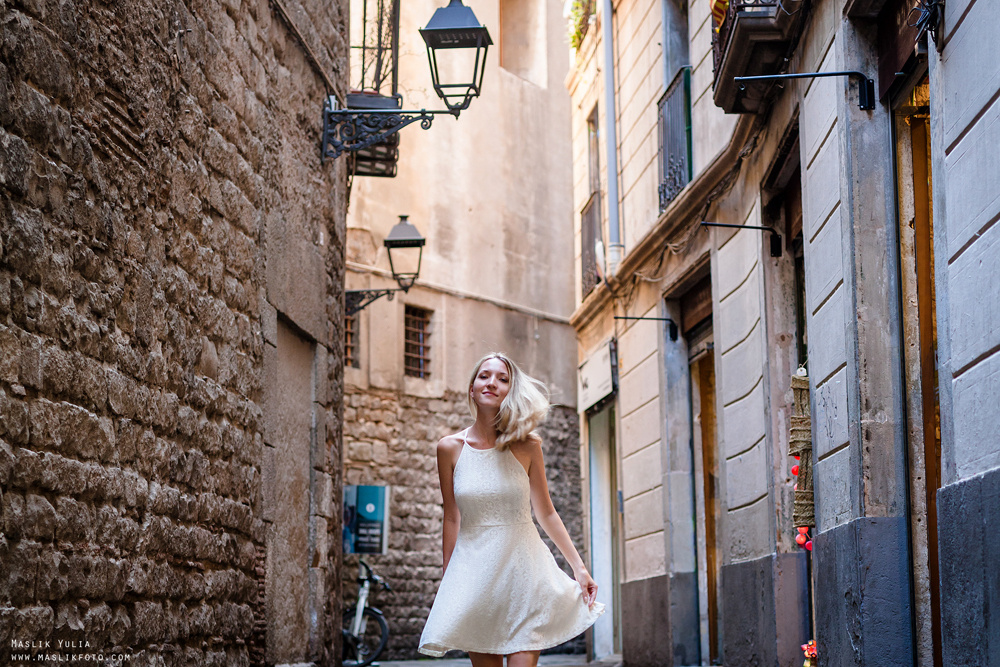 Sesión fotográfica familiar de verano en Barcelona. Fotógrafo en Barcelona  Maslik Yulia