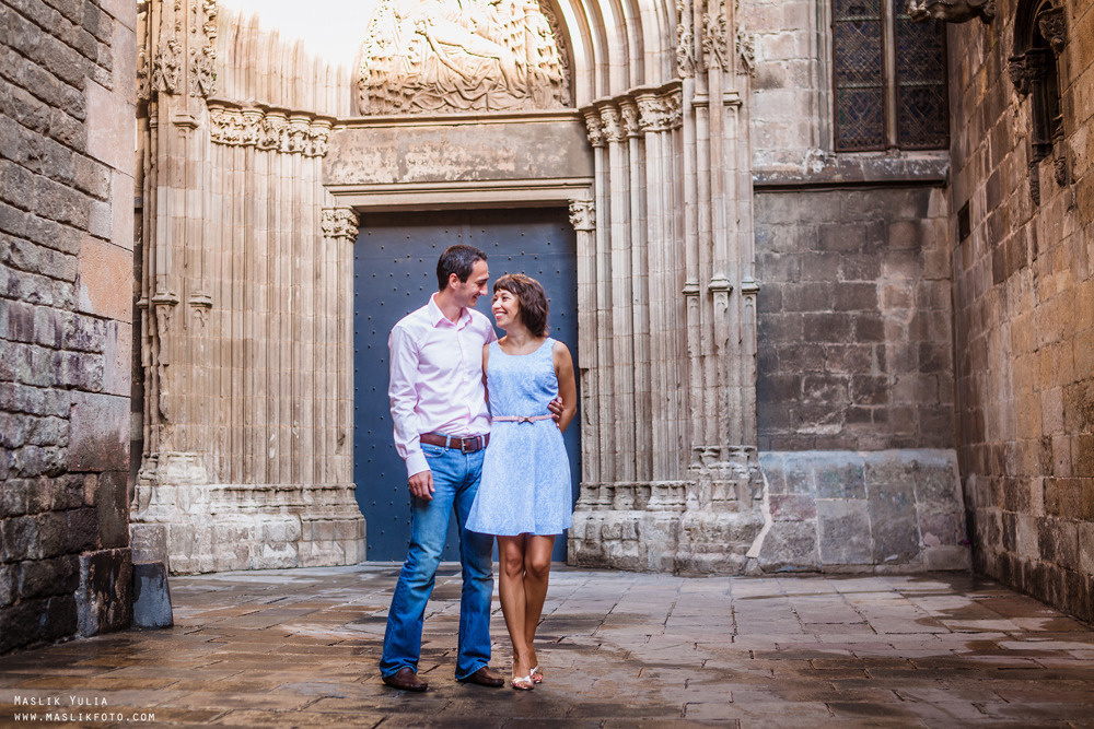 Morning photo shoot in Barcelona. Photographer in Barcelona Spain Maslik Yulia