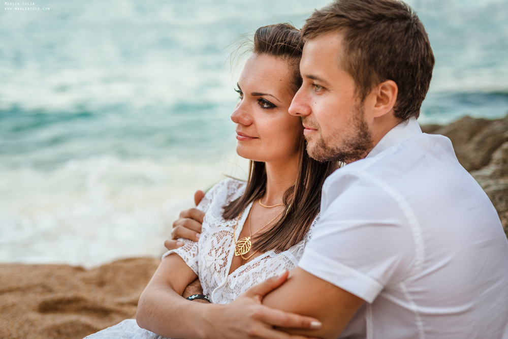 Sesión de fotos de playa en la Costa Brava. Fotógrafo en Barcelona  Maslik Yulia