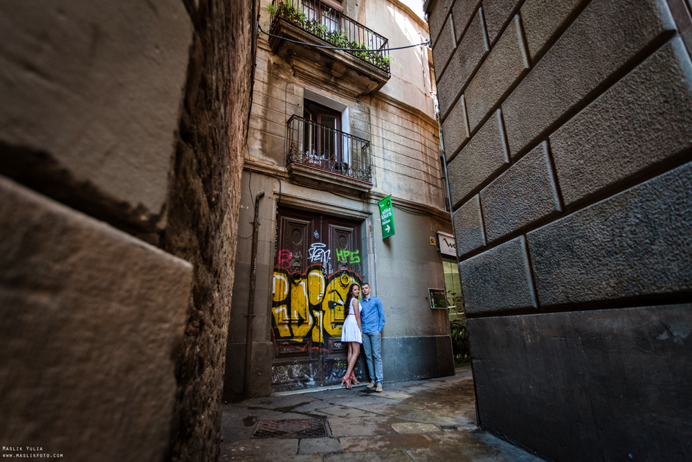 Summer photo shoot in Barcelona. Photographer in Barcelona Spain Maslik Yulia