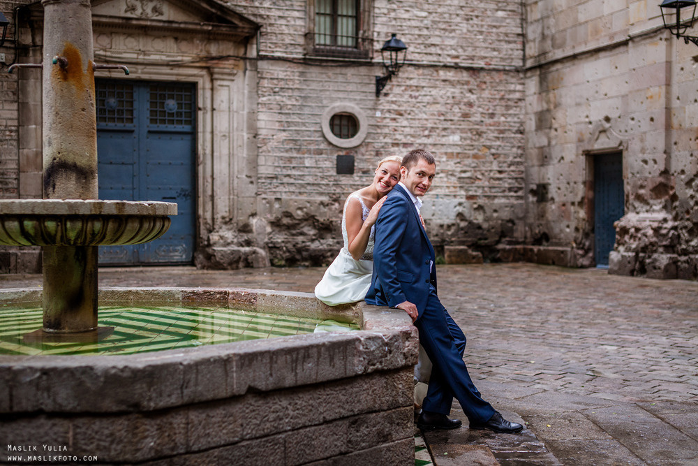 Дождливая фотосессия в Барселоне. Фотограф в Барселоне Испании Маслик Юлия