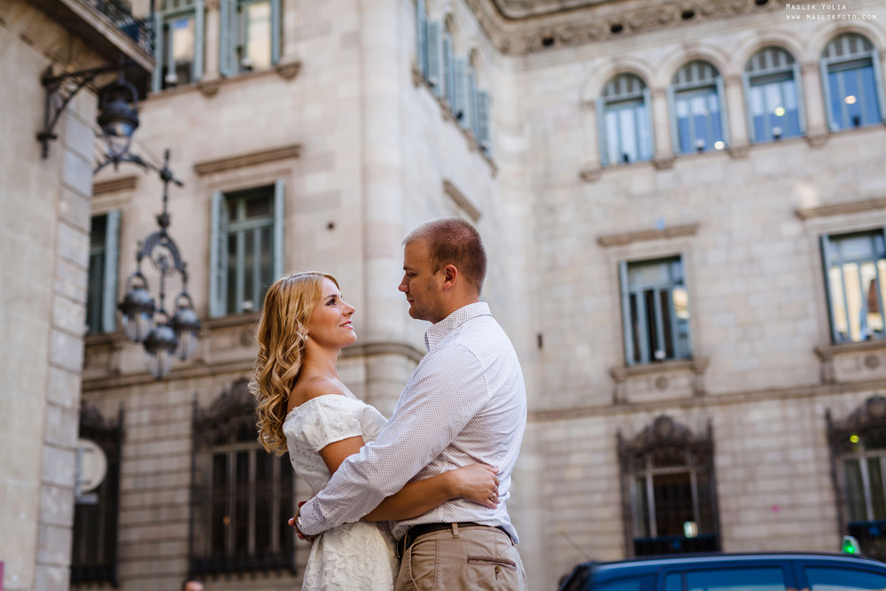 Przyjemna sesja zdjęciowa w Barcelonie. Fotograf w Barcelonie Hiszpanii Maslik Yulia