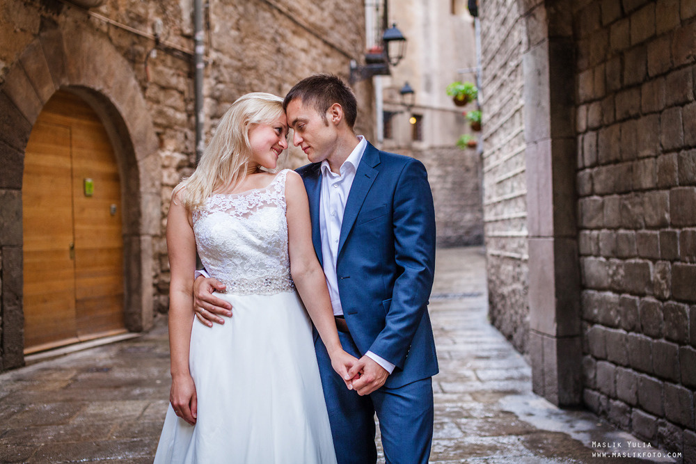 Дождливая фотосессия в Барселоне. Фотограф в Барселоне Испании Маслик Юлия