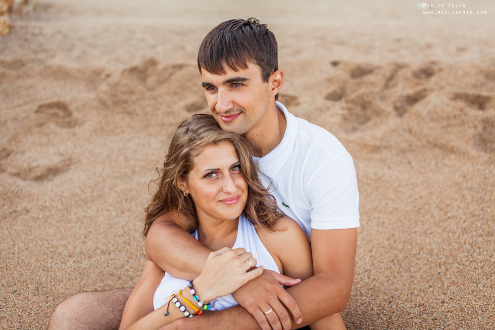 Passionate photo shoot on the Costa Brava. Photographer in Barcelona Spain Maslik Yulia