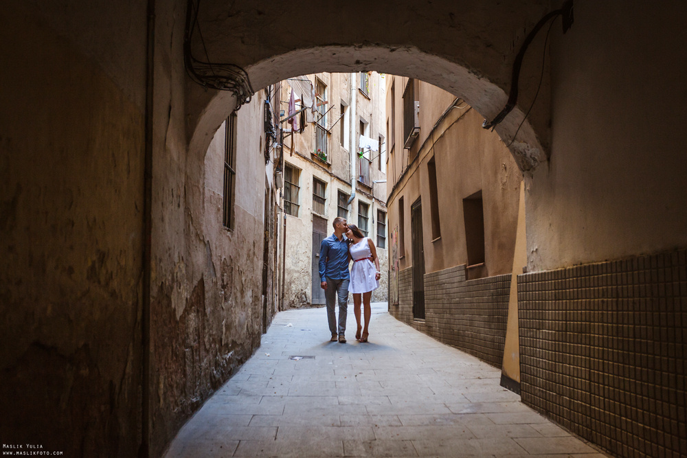 Summer photo shoot in Barcelona. Photographer in Barcelona Spain Maslik Yulia