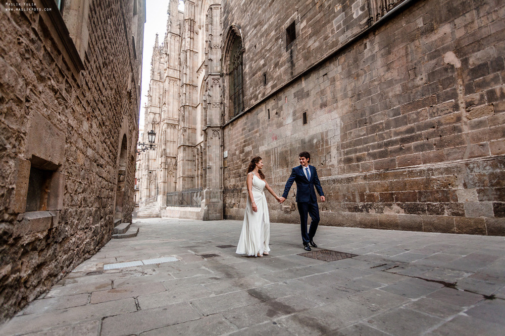 Sesión de fotos de boda de playa en España. Fotógrafo en Barcelona  Maslik Yulia