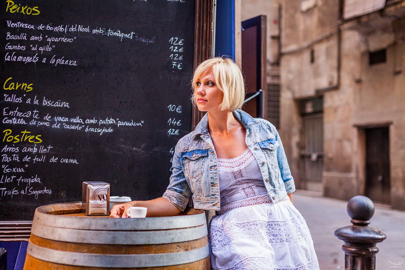 Sesión de fotos de retrato en el Park Güell. Fotógrafo en Barcelona  Maslik Yulia