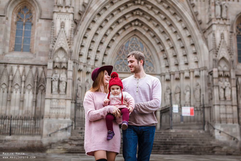Sesión de fotos de invierno en Barcelona. Fotógrafo en Barcelona  Maslik Yulia