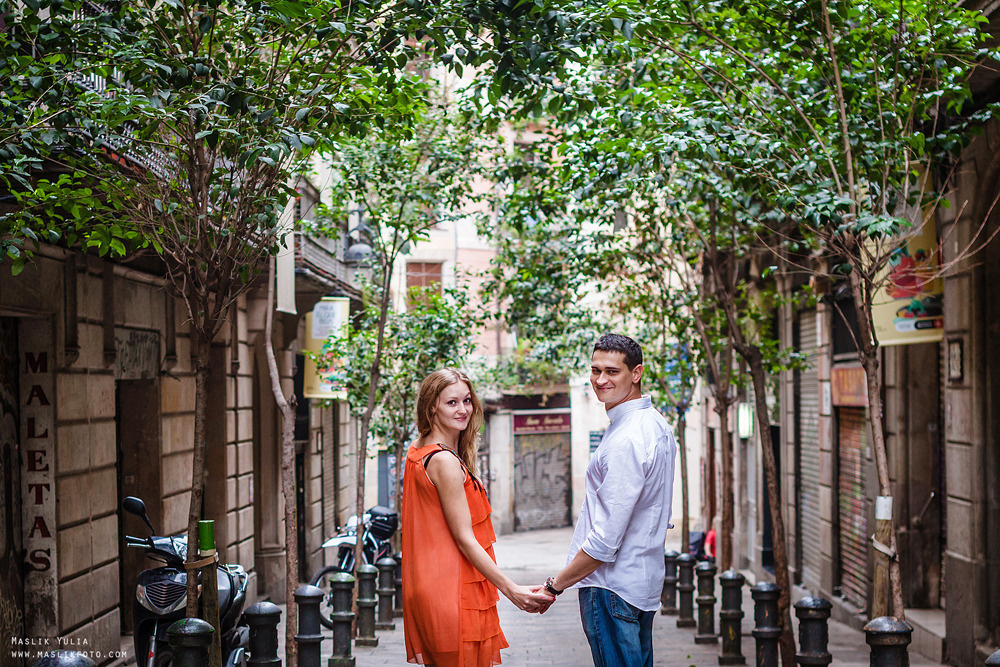Pierwsza wspólna sesja zdjęciowa w Barcelonie. Fotograf w Barcelonie Hiszpanii Maslik Yulia