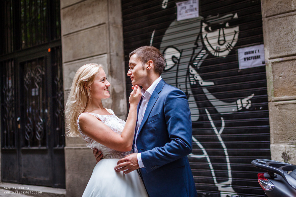 Дождливая фотосессия в Барселоне. Фотограф в Барселоне Испании Маслик Юлия