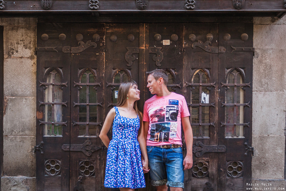 Paseo matutino de barcelona. Fotógrafo en Barcelona  Maslik Yulia