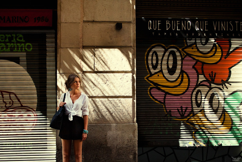 Street style photo shoot in Barcelona. Photographer in Barcelona Spain Maslik Yulia