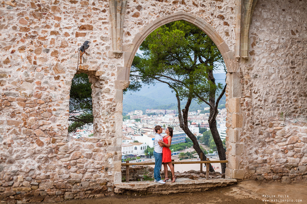 Sea photo session in Tossa de Mar. Photographer in Barcelona Spain Maslik Yulia
