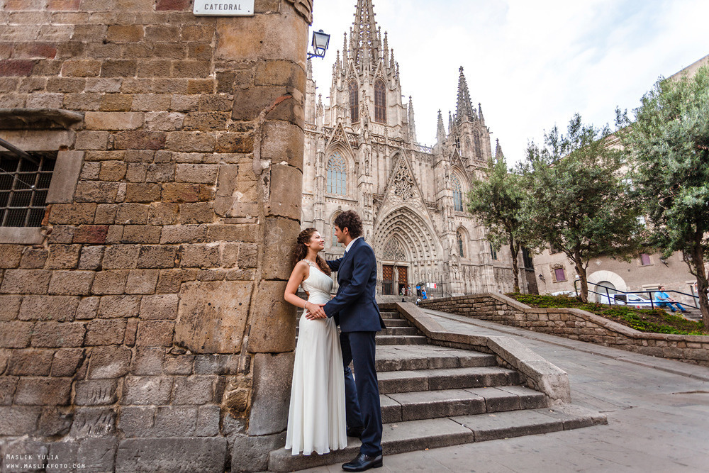 Sesión de fotos de boda de playa en España. Fotógrafo en Barcelona  Maslik Yulia