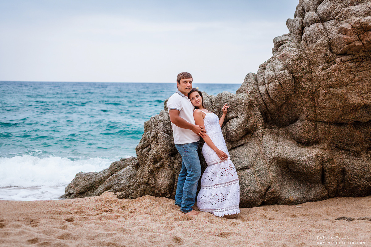 Sea photo session in Tossa de Mar. Photographer in Barcelona Spain Maslik Yulia
