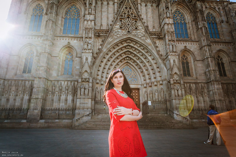 Elegante sesión de fotos en el puerto de Barcelona. Fotógrafo en Barcelona  Maslik Yulia