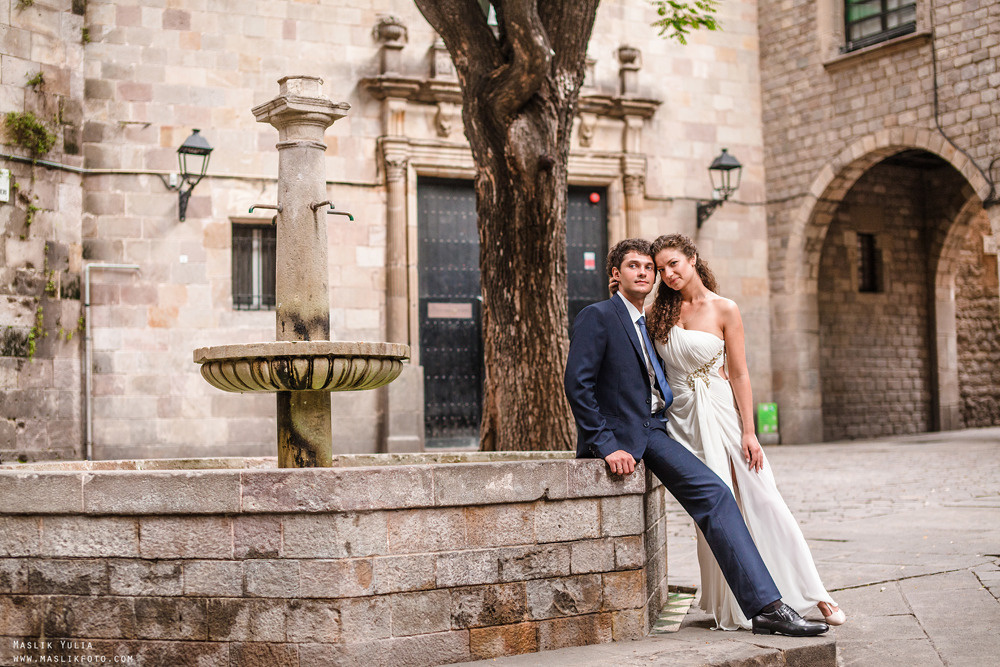 Sesión de fotos de boda de playa en España. Fotógrafo en Barcelona  Maslik Yulia